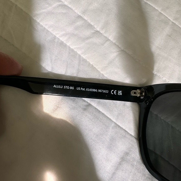 Maui Jim Polarized Women’s Sunglasses - Picture 5 of 7